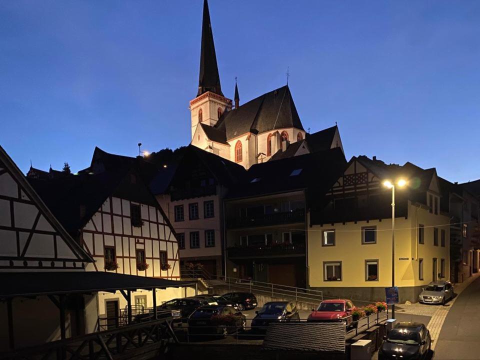 Gasthaus Castor Hotel Klotten Exterior photo